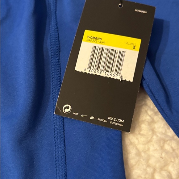 Nike Women's Blue Athletic Top - Picture 3 of 7